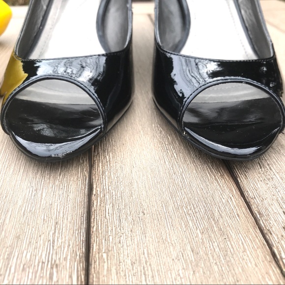 🍋Tahari Marie Pump - Picture 3 of 8